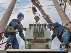 長治市平順縣龍溪鎮(zhèn)消軍嶺村村民，取暖用上了“煤改電”